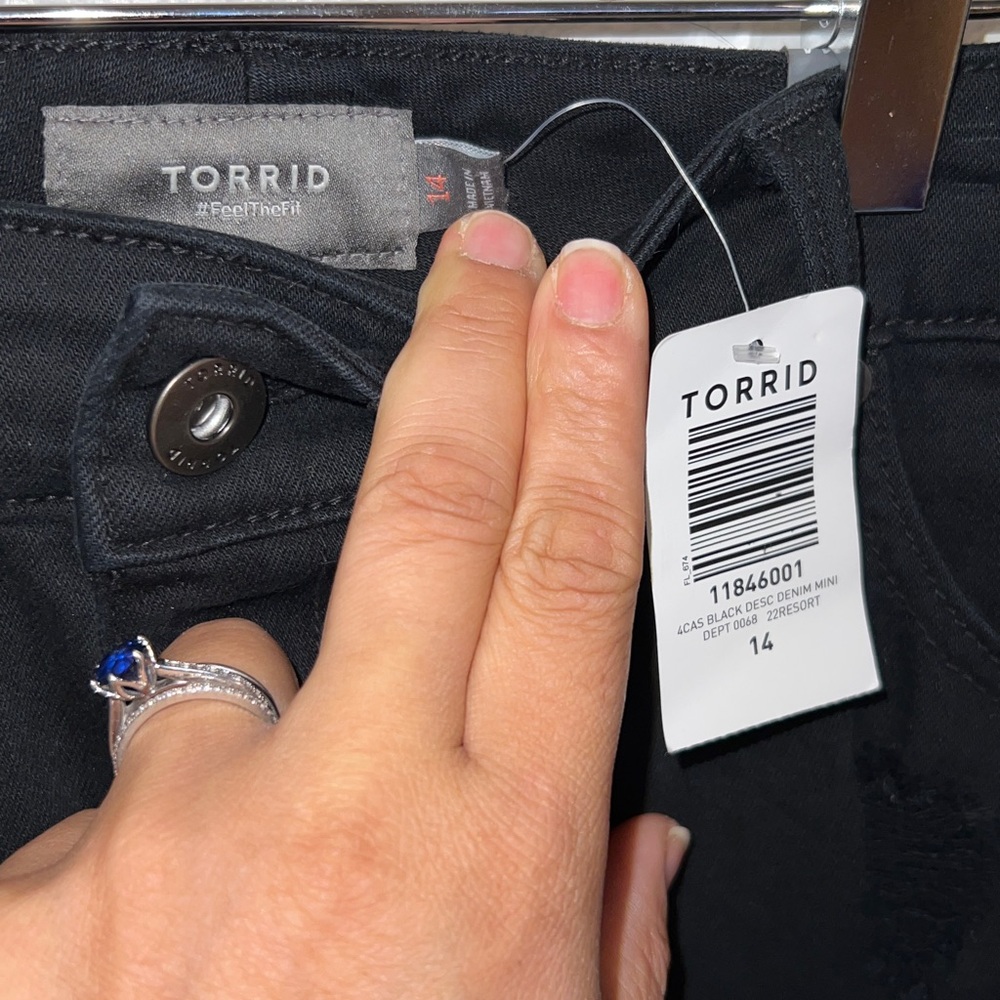 TORRID: Black Denim Skirt sz:14 - Picture 4 of 6